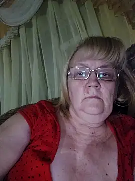 Snapshot of Violet5364 chatting on June 14, 2026, 7:26 pm Violet5364 online show from June 14, 2026, 7:26 pm