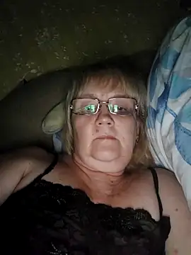 Snapshot of Violet5364 chatting on November 24, 2025, 9:37 pm Violet5364 online show from November 24, 2025, 9:37 pm