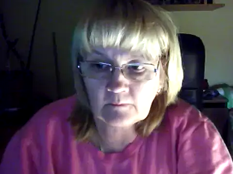 Snapshot of Violet5364 chatting on February 25, 2025, 8:32 pm Violet5364 online show from February 25, 2025, 8:32 pm