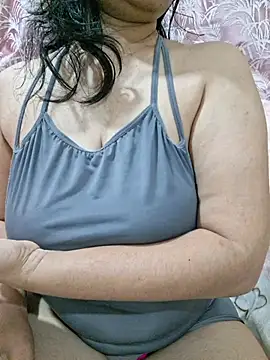 Snapshot of Jassi_Does chatting on January 15, 2026, 10:24 pm Jassi Does online show from January 15, 2026, 10:24 pm