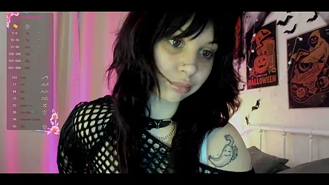 marynixoxo online show from November 3, 2025, 7:57 am