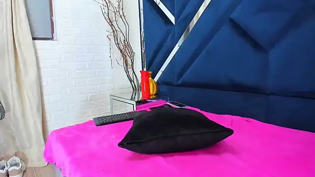 EvansDarling online show from March 23, 2025, 2:48 am