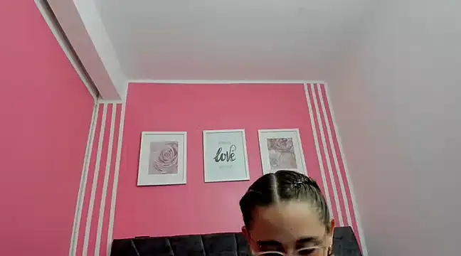 Snapshot of Amelia_Royer chatting on February 24, 2025, 6:36 pm Amelia Royer online show from February 24, 2025, 6:36 pm