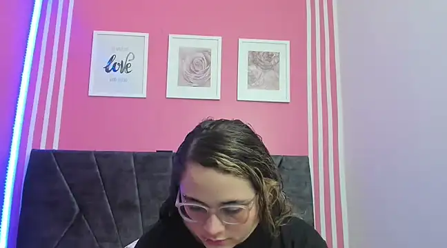 Snapshot of Amelia_Royer chatting on March 21, 2025, 12:28 pm Amelia Royer online show from March 21, 2025, 12:28 pm