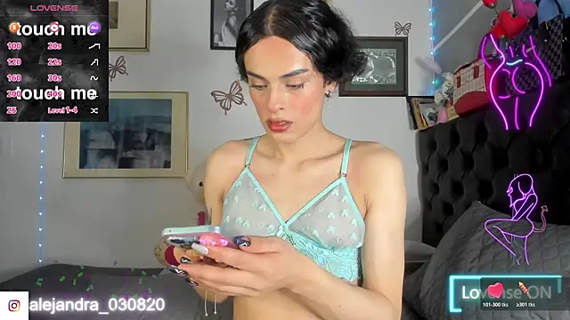 Snapshot of Meghan_hott chatting on November 5, 2025, 6:16 am Meghan hott online show from November 5, 2025, 6:16 am