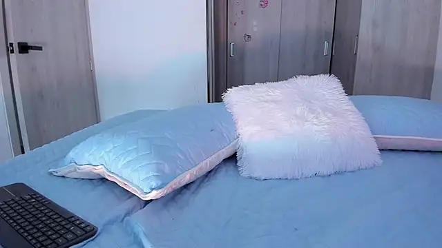 Emilia 08 online show from February 26, 2025, 6:59 pm