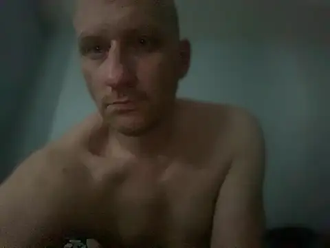 Snapshot of Krzysiekg123 chatting on February 19, 2025, 1:39 pm Krzysiekg123 online show from February 19, 2025, 1:39 pm