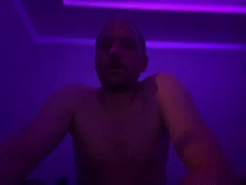 Snapshot of Krzysiekg123 chatting on February 15, 2025, 12:15 am Krzysiekg123 online show from February 15, 2025, 12:15 am