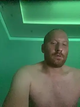 Snapshot of Krzysiekg123 chatting on October 17, 2025, 10:22 pm Krzysiekg123 online show from October 17, 2025, 10:22 pm