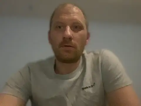 Snapshot of Krzysiekg123 chatting on February 11, 2025, 4:24 pm Krzysiekg123 online show from February 11, 2025, 4:24 pm