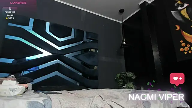 Snapshot of Naomii_Viper chatting on April 20, 2026, 11:13 am Naomii Viper online show from April 20, 2026, 11:13 am