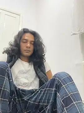 Snapshot of Fuckboy2535 chatting on March 2, 2025, 11:39 pm Fuckboy2535 online show from March 2, 2025, 11:39 pm