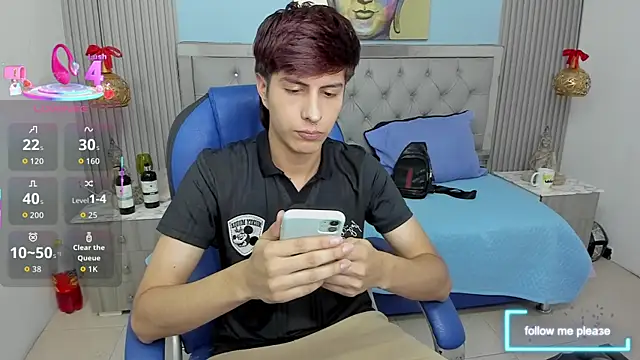 Snapshot of Estiv18_ chatting on January 15, 2026, 3:43 am Estiv18 online show from January 15, 2026, 3:43 am