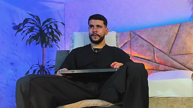 DickGriffith  online show from October 5, 2025, 11:56 am