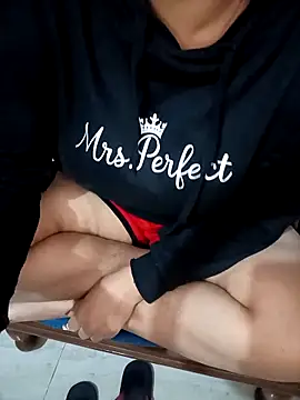 Snapshot of Mannat-222 chatting on December 2, 2025, 2:19 pm Mannat-222 online show from December 2, 2025, 2:19 pm