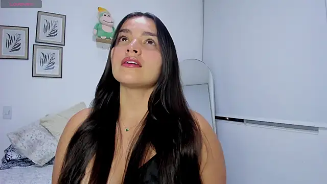 Snapshot of sarita_bigbooty_ chatting on April 3, 2026, 5:47 am sarita bigbooty online show from April 3, 2026, 5:47 am