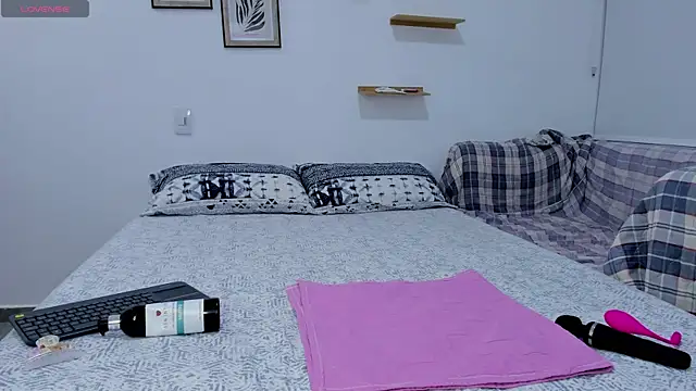 Snapshot of sarita_bigbooty_ chatting on December 4, 2025, 10:42 pm sarita bigbooty online show from December 4, 2025, 10:42 pm