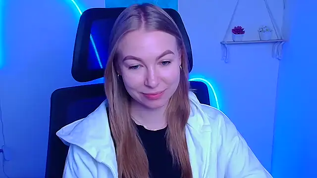 Snapshot of Dana_flowers chatting on December 3, 2025, 6:14 am Dana flowers online show from December 3, 2025, 6:14 am