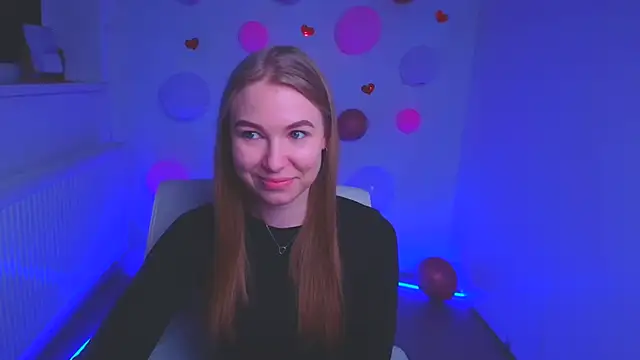 Snapshot of Dana_flowers chatting on March 3, 2025, 12:06 pm Dana flowers online show from March 3, 2025, 12:06 pm