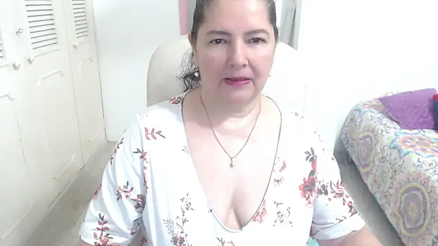 Snapshot of leonela_69 chatting on May 8, 2026, 12:47 am leonela 69 online show from May 8, 2026, 12:47 am