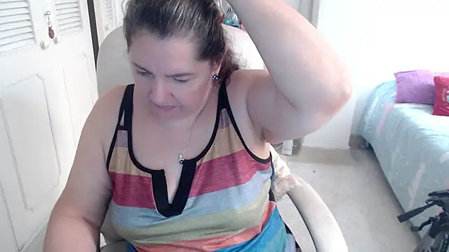 Snapshot of leonela_69 chatting on April 21, 2026, 2:56 pm leonela 69 online show from April 21, 2026, 2:56 pm