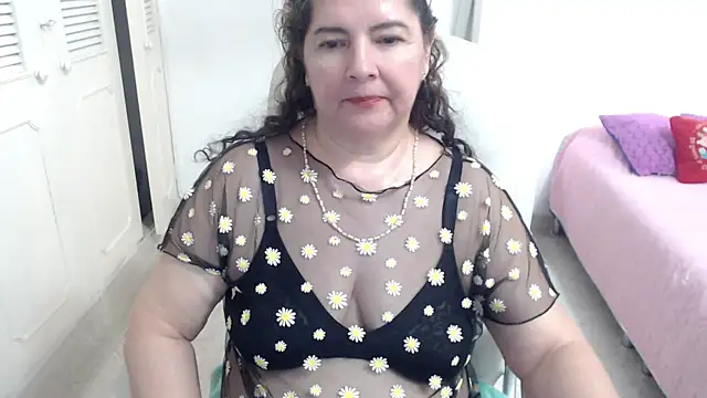 Snapshot of leonela_69 chatting on May 2, 2026, 12:32 pm leonela 69 online show from May 2, 2026, 12:32 pm