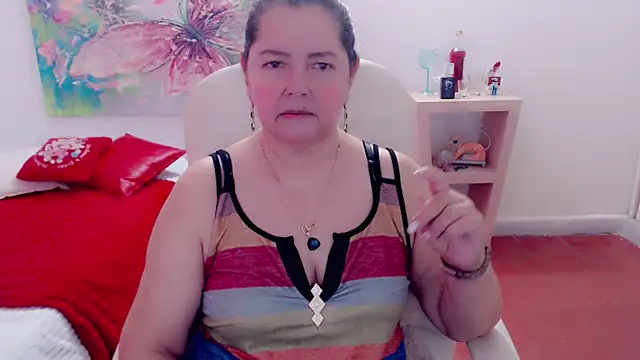 Snapshot of leonela_69 chatting on November 15, 2025, 2:43 pm leonela 69 online show from November 15, 2025, 2:43 pm