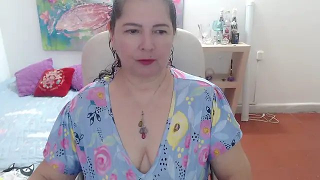 leonela 69 online show from March 10, 2026, 12:36 am