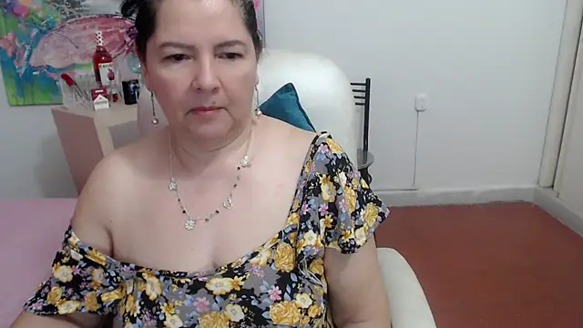 Snapshot of leonela_69 chatting on October 15, 2025, 4:44 am leonela 69 online show from October 15, 2025, 4:44 am