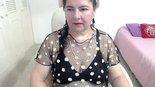 Snapshot of leonela_69 chatting on May 2, 2026, 12:27 am leonela 69 online show from May 2, 2026, 12:27 am