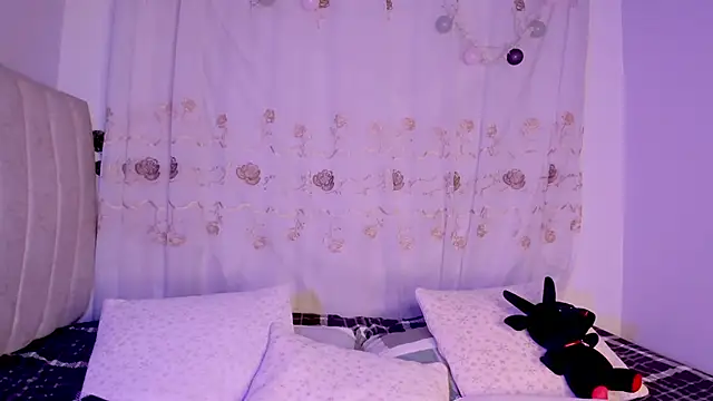 purplelilith3 online show from December 16, 2025, 12:15 am