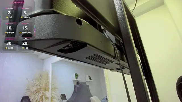 EmiliaRose  online show from March 2, 2026, 9:11 pm