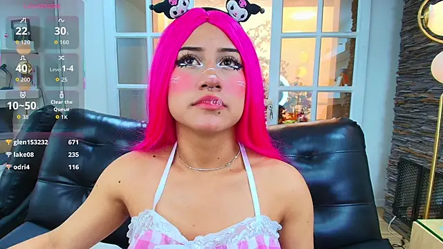 miss   megan online show from November 22, 2025, 6:07 pm