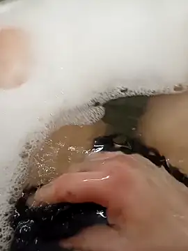 Snapshot of flo000031 chatting on March 2, 2026, 12:45 pm flo000031 online show from March 2, 2026, 12:45 pm