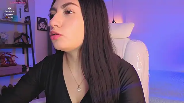 Snapshot of Miller_Vanessa_ chatting on April 21, 2026, 8:37 pm Miller Vanessa online show from April 21, 2026, 8:37 pm