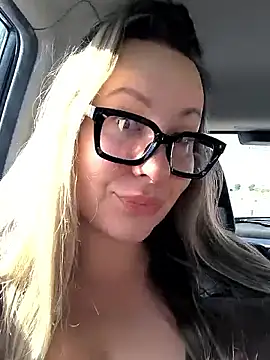 Snapshot of Mona_Plus chatting on January 9, 2026, 12:12 pm Mona Plus online show from January 9, 2026, 12:12 pm