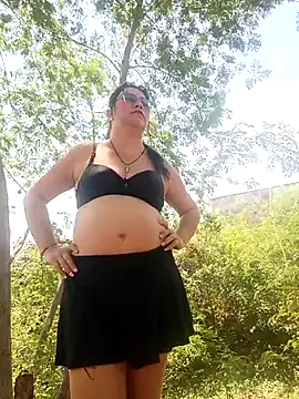 Snapshot of promiscuous-indecent-momm chatting on April 4, 2026, 3:40 pm promiscuous-indecent-momm online show from April 4, 2026, 3:40 pm
