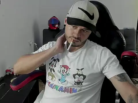 Snapshot of ragnar_lothbrok777 chatting on October 24, 2025, 7:24 pm ragnar lothbrok777 online show from October 24, 2025, 7:24 pm