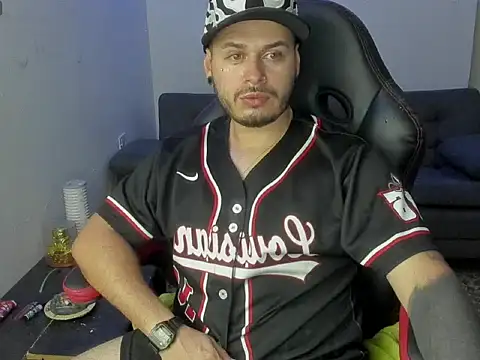 ragnar lothbrok777 online show from April 17, 2026, 3:42 am