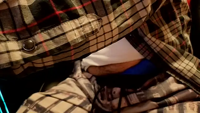 Snapshot of strongdude212 chatting on October 25, 2025, 7:18 am strongdude212 online show from October 25, 2025, 7:18 am