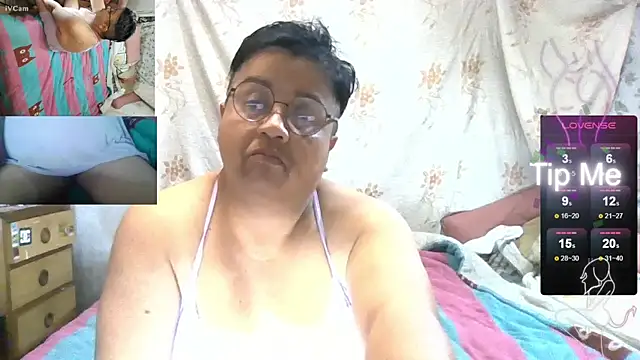 erinadarling79 online show from September 18, 2025, 9:18 pm