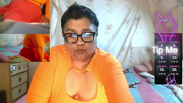 erinadarling79 online show from October 4, 2025, 2:24 am