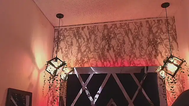 charlotte bluee online show from October 14, 2025, 6:41 pm