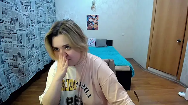 Snapshot of Finna_39 chatting on March 18, 2025, 9:43 pm Finna 39 online show from March 18, 2025, 9:43 pm