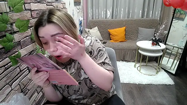 Snapshot of Finna_39 chatting on February 21, 2025, 3:10 pm Finna 39 online show from February 21, 2025, 3:10 pm