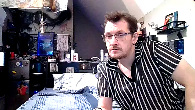 Snapshot of Sk00byJaXxX212 chatting on May 14, 2026, 4:20 am Sk00byJaXxX212 online show from May 14, 2026, 4:20 am