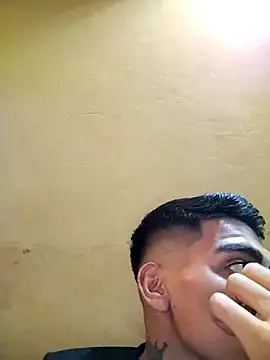 Snapshot of jose2004A- chatting on March 23, 2025, 12:04 am jose2004A- online show from March 23, 2025, 12:04 am