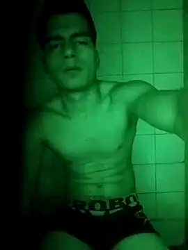 Snapshot of jose2004A- chatting on March 6, 2025, 5:35 am jose2004A- online show from March 6, 2025, 5:35 am