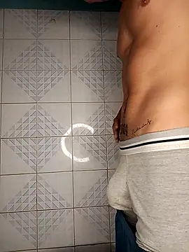 Snapshot of jose2004A- chatting on February 14, 2025, 7:49 am jose2004A- online show from February 14, 2025, 7:49 am