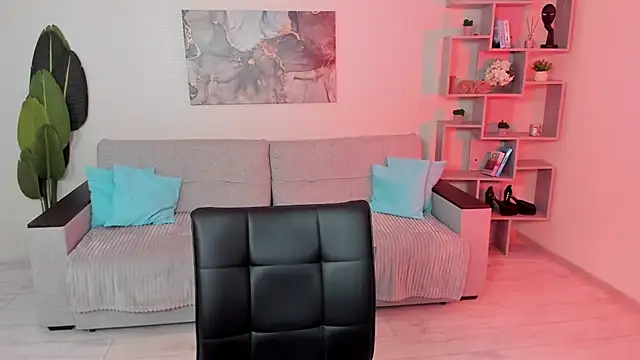 GabriellaMays online show from April 13, 2026, 5:11 am